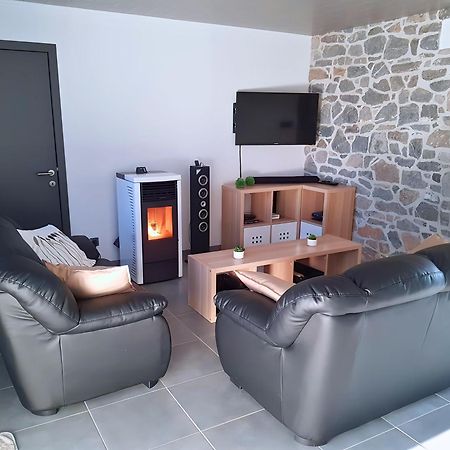 Au Chant Des Roches - Parking - Wifi - Terrasse - Chambres Familiales - 塞尔方丹 外观 照片
