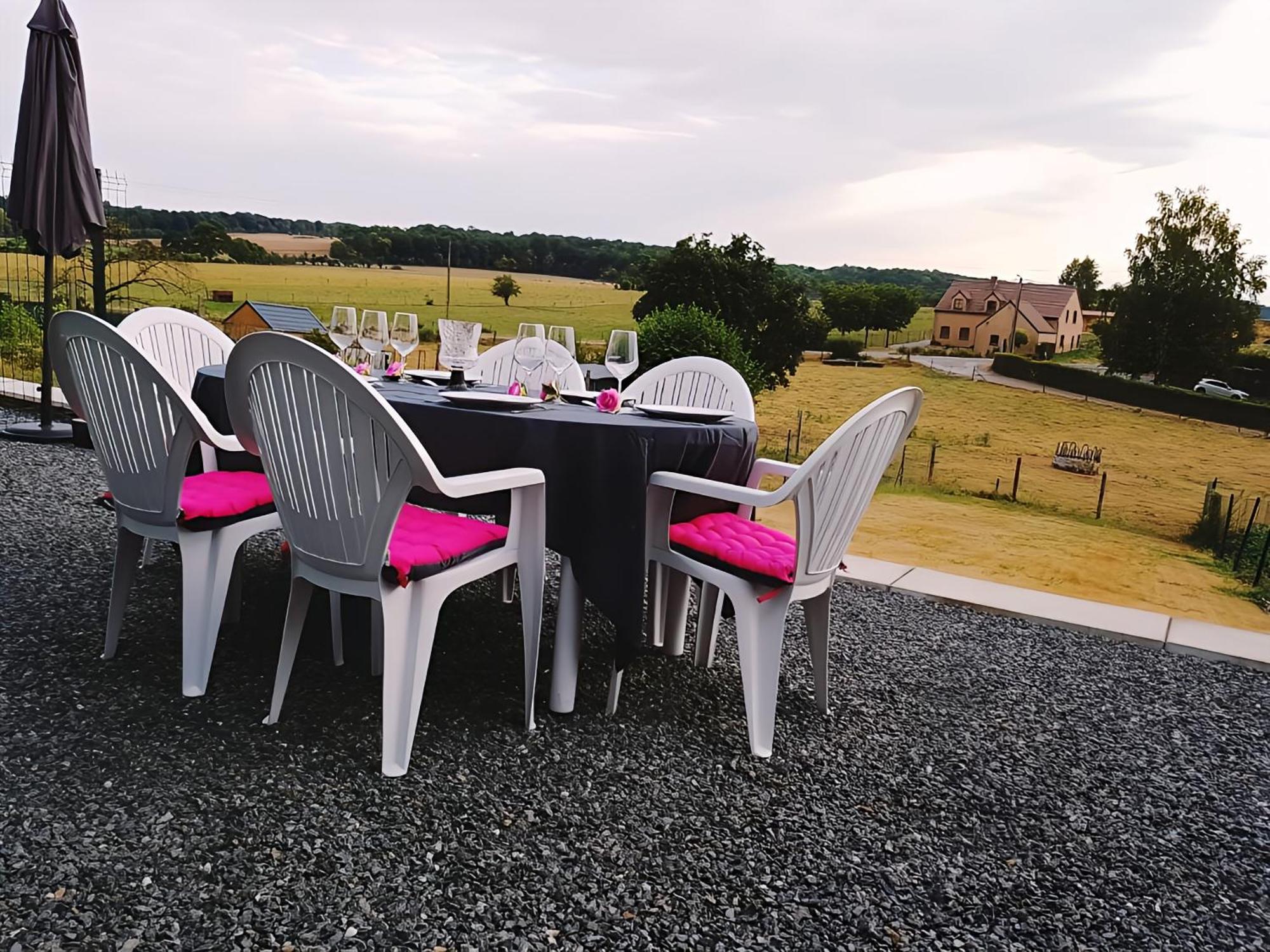 Au Chant Des Roches - Parking - Wifi - Terrasse - Chambres Familiales - 塞尔方丹 外观 照片