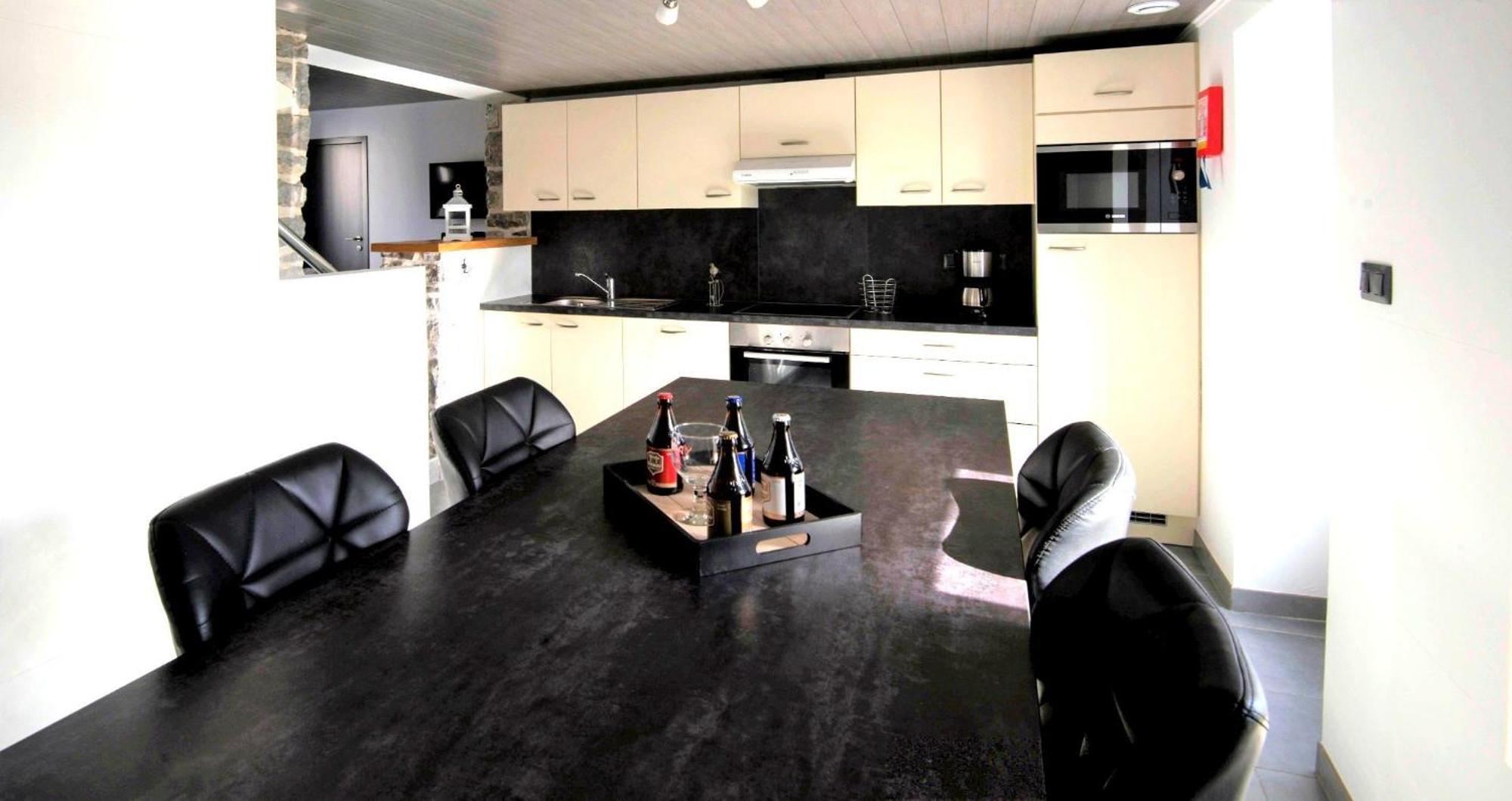 Au Chant Des Roches - Parking - Wifi - Terrasse - Chambres Familiales - 塞尔方丹 外观 照片