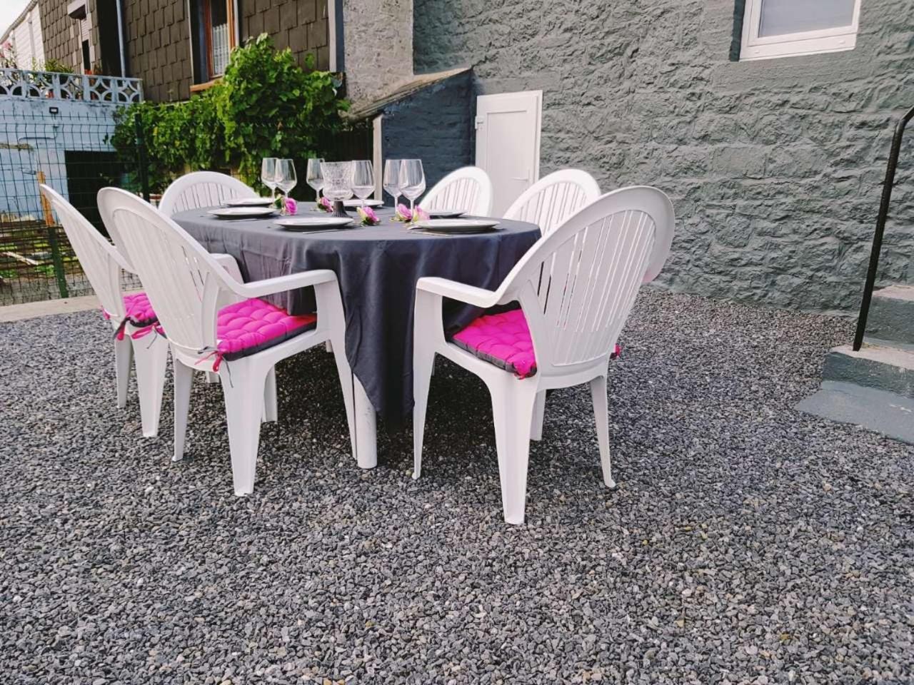 Au Chant Des Roches - Parking - Wifi - Terrasse - Chambres Familiales - 塞尔方丹 外观 照片